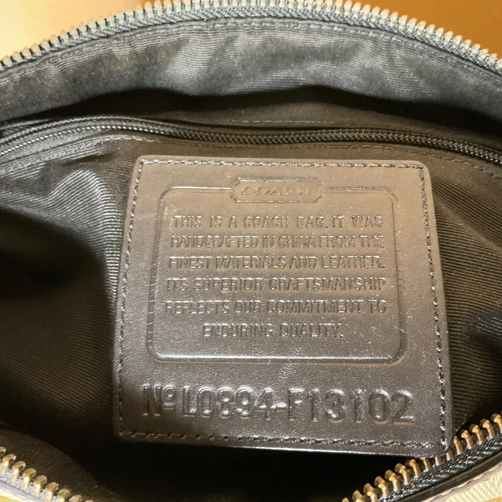 Coach Signature Hampton Cargo Pocket 10894 Navy Trim Double Turnlock Bag - Picture 6 of 13